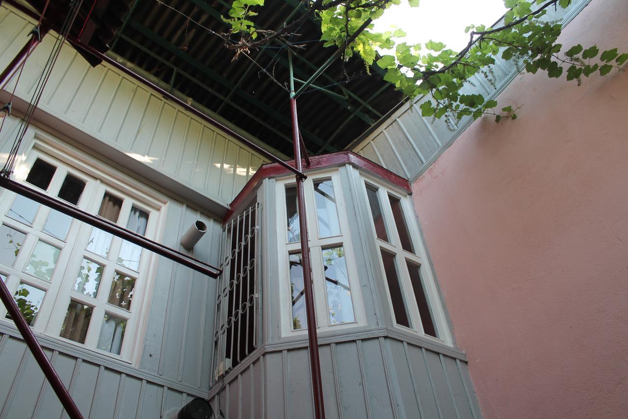 Hostel Old City Sololaki Tbilisi Eksteriør billede